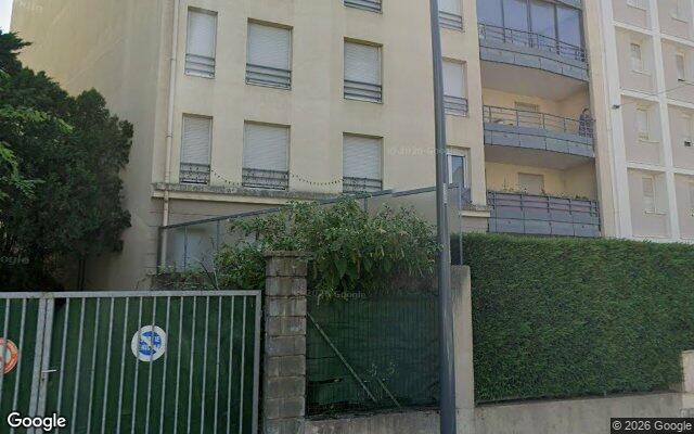 Façade : 52 avenue Antoine de Saint-Exupéry, Villeurbanne