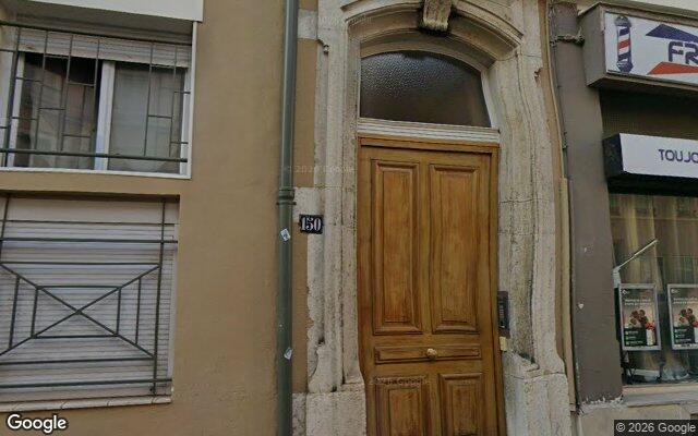 Façade : 150 cours Tolstoï, Villeurbanne