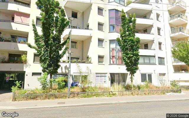 Façade : 57 cours Tolstoï, Villeurbanne